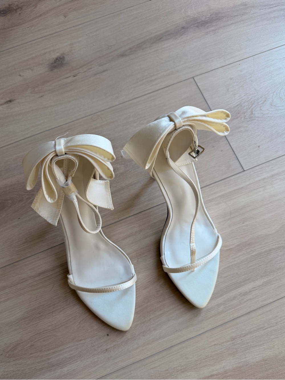 Women's Ivory Bow Ankle-Strap Pointed Heels